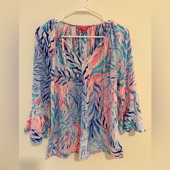Lilly Pulitzer Tops - *LIKE NEW* Lilly Pulitzer Coral Print 3/4 Sleeve, Blue and Pink Blouse